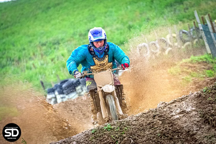 Poulangy 2022 Entrainement des motos anciennes