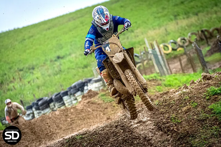 Poulangy 2022 Entrainement des motos anciennes