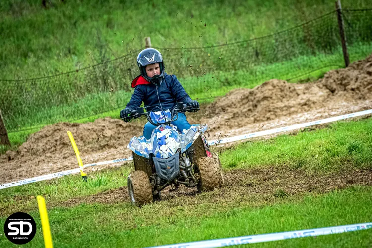 Poulangy 2022 Entrainement des motos anciennes